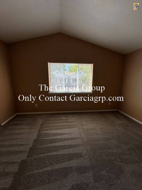 Townhouse for rent at 12625 SE Division St #B, Portland, OR 97236