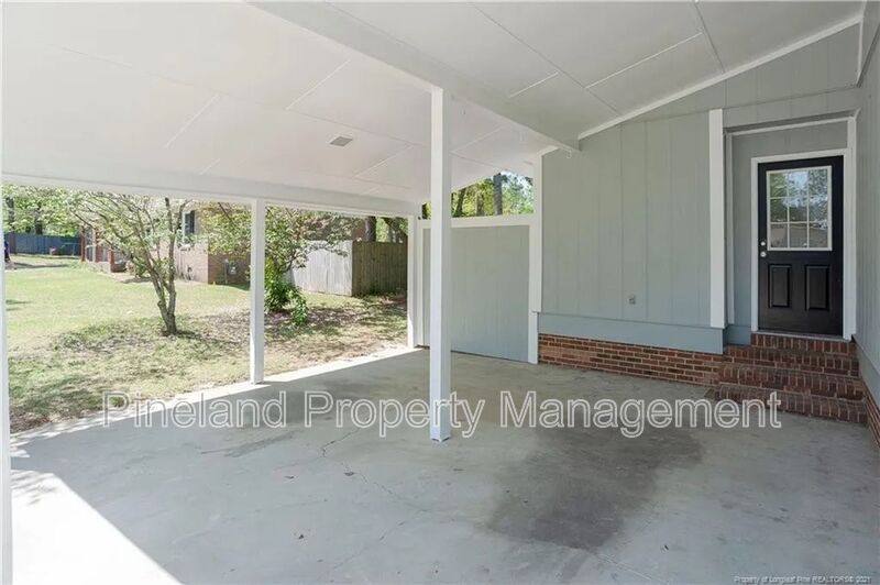 House for rent at 2012 Lakemeadow Dr, Fayetteville, NC 28304
