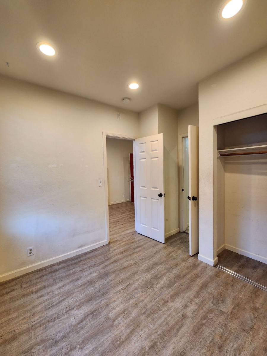Apartment for rent at 147-149 W Richmond Ave, Richmond, CA 94801