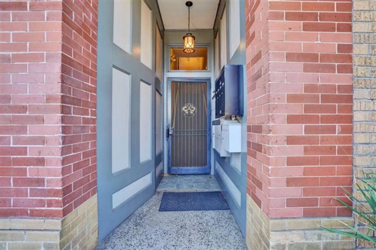 Apartment for rent at 147-149 W Richmond Ave, Richmond, CA 94801