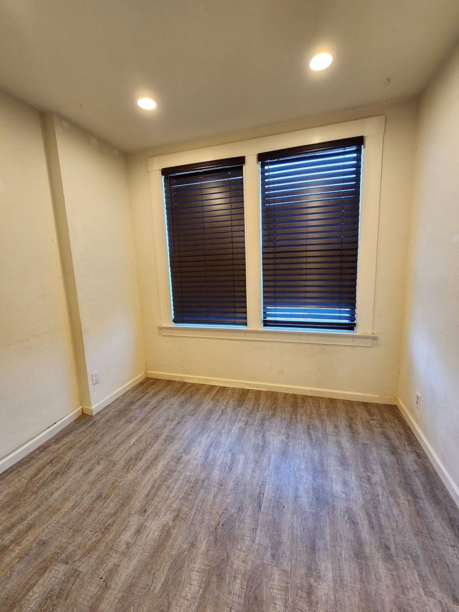Apartment for rent at 147-149 W Richmond Ave, Richmond, CA 94801