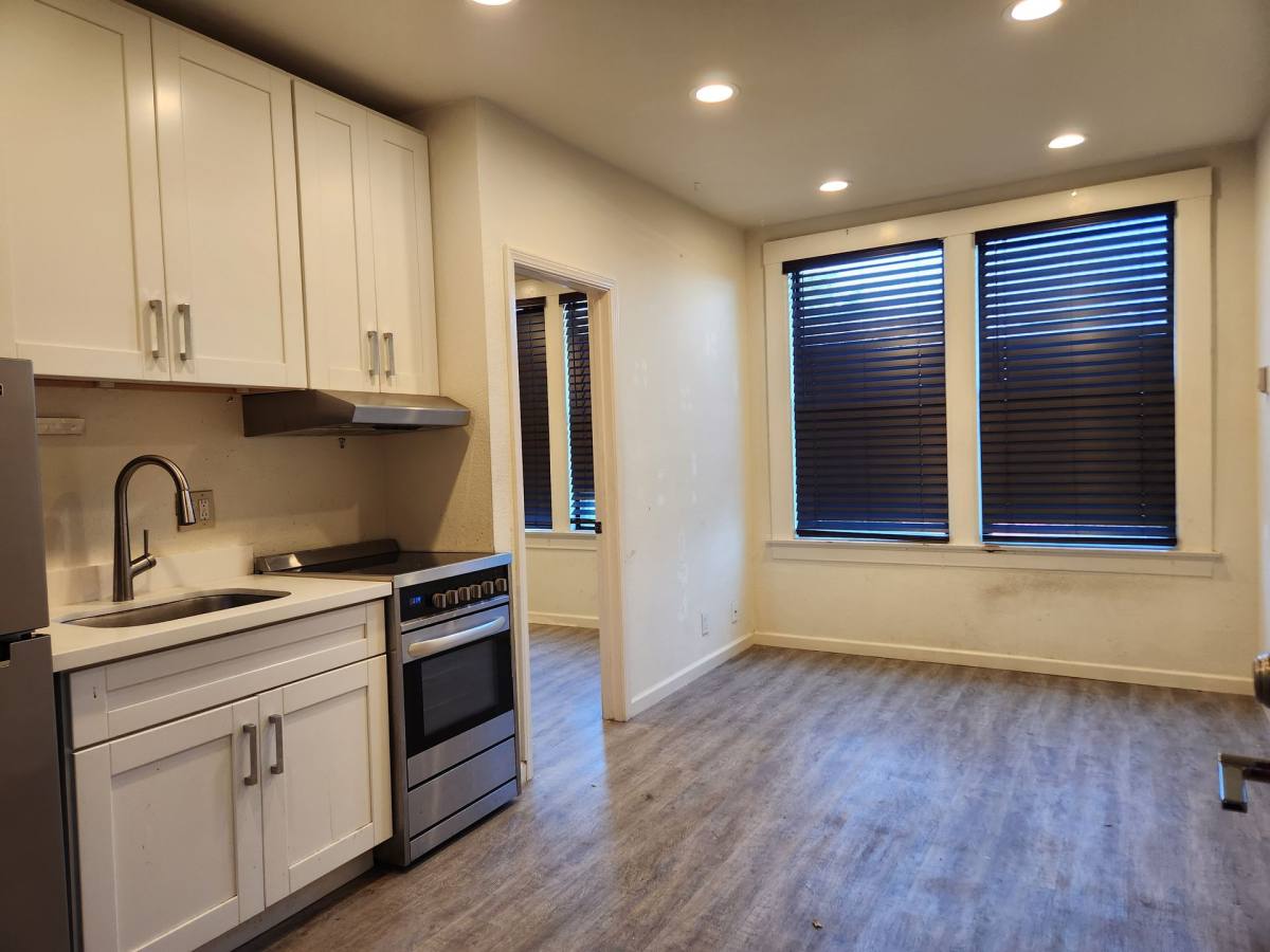 Apartment for rent at 147-149 W Richmond Ave, Richmond, CA 94801