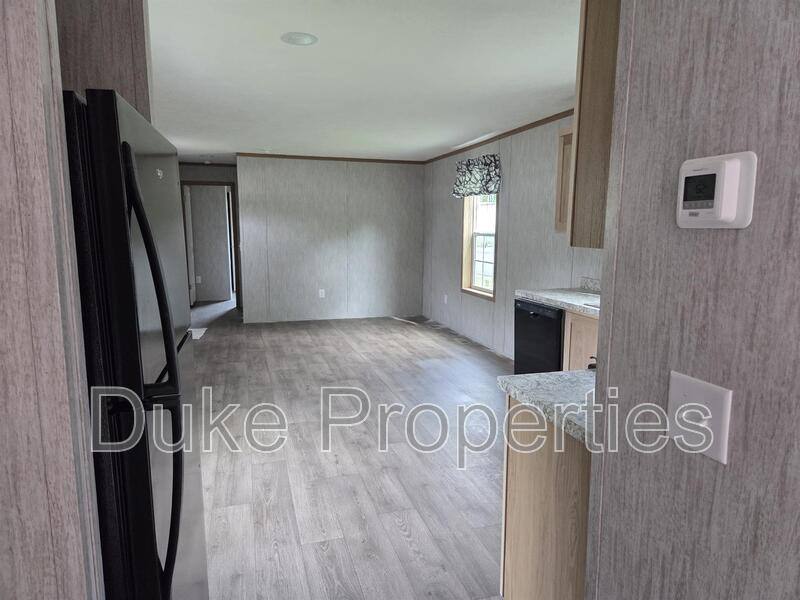 House for rent at 410 Donegal Dr, Utica, NY 13502
