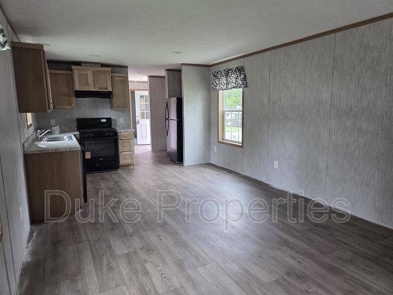 House for rent at 410 Donegal Dr, Utica, NY 13502