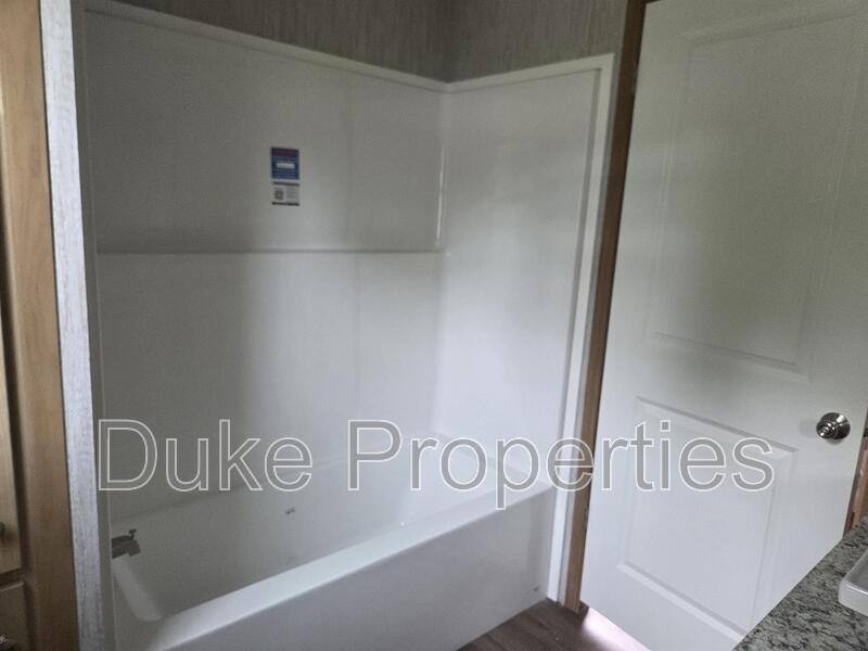 House for rent at 410 Donegal Dr, Utica, NY 13502