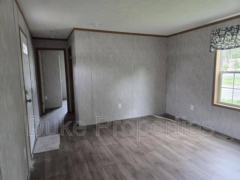 House for rent at 410 Donegal Dr, Utica, NY 13502