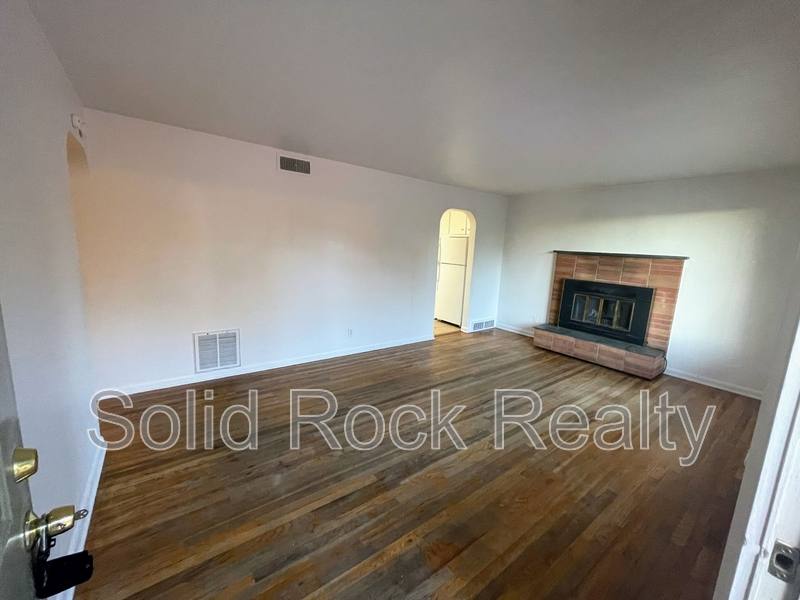Apartment for rent at 513 W Uintah St #1, Colorado Springs, CO 80905
