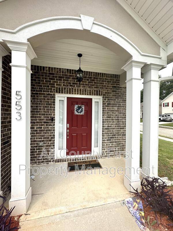 House for rent at 553 Sprayberry Dr, Stockbridge, GA 30281
