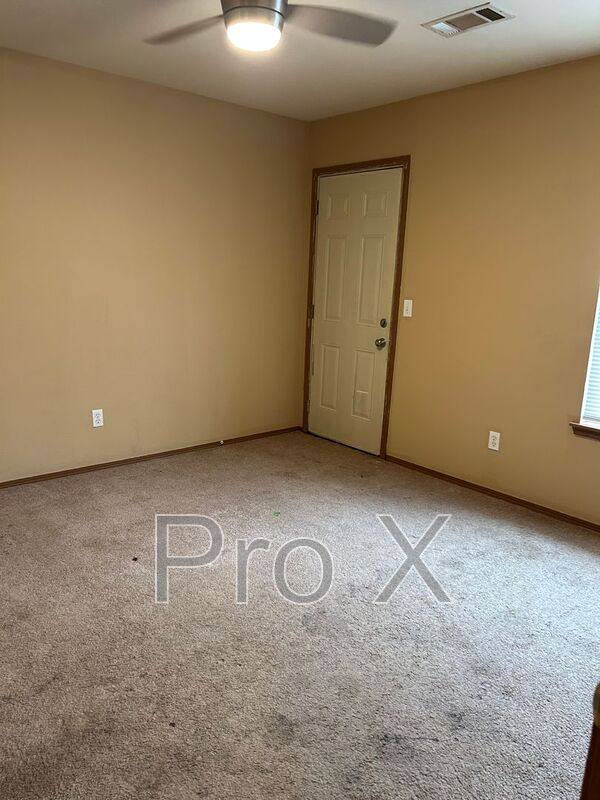 House for rent at 311 E Laura St, Rogers, AR 72758