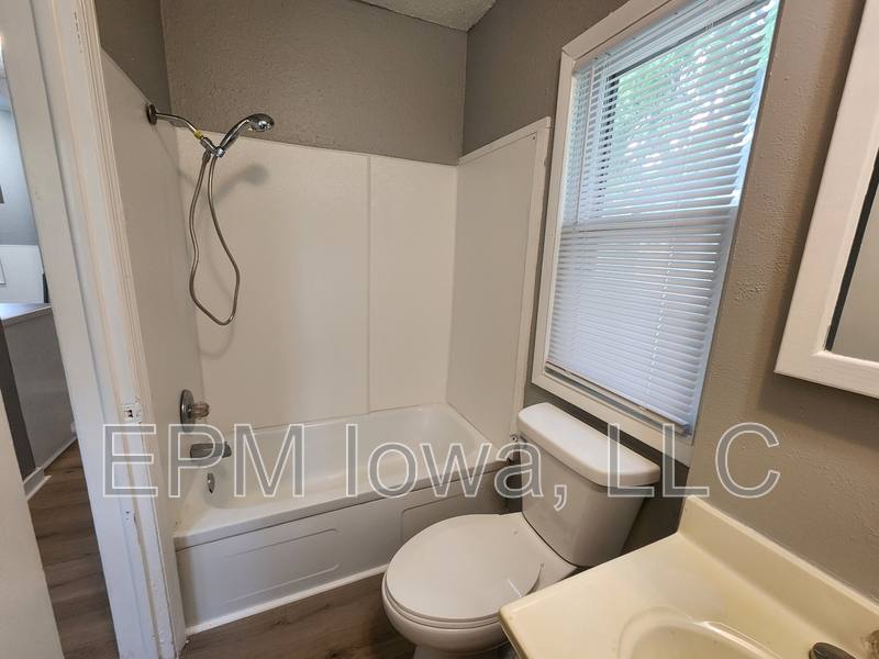 House for rent at 151 French St, Waterloo, IA 50703