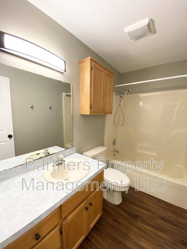 Apartment for rent at 831 N 54th Ave, Fayetteville, AR 72704