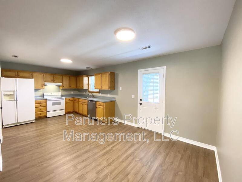 Apartment for rent at 831 N 54th Ave, Fayetteville, AR 72704