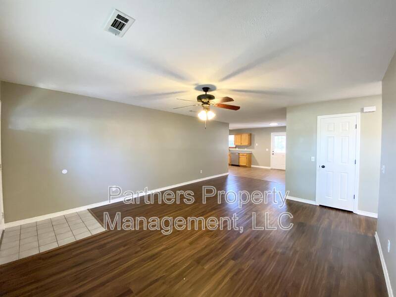 Apartment for rent at 831 N 54th Ave, Fayetteville, AR 72704