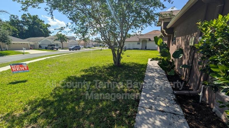 House for rent at 25820 Crippen Dr, Land O Lakes, FL 34639