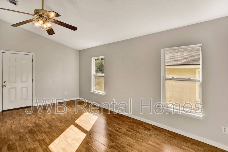 House for rent at 8518 Maple St, Jacksonville, FL 32244