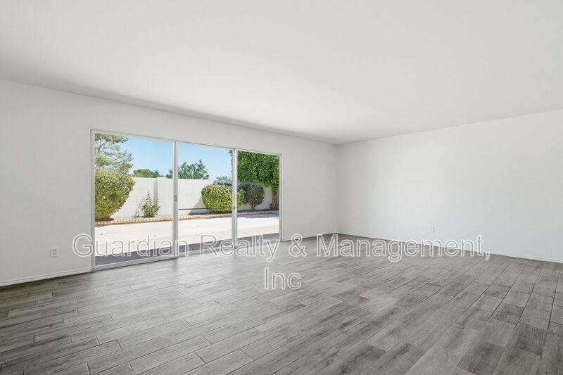 Townhouse for rent at 7238 E Joshua Tree Lane, Scottsdale, AZ 85250
