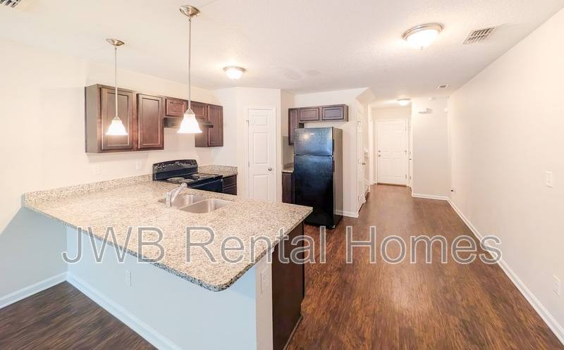 Townhouse for rent at 8419 McGirts Village Lane, Jacksonville, FL 32210