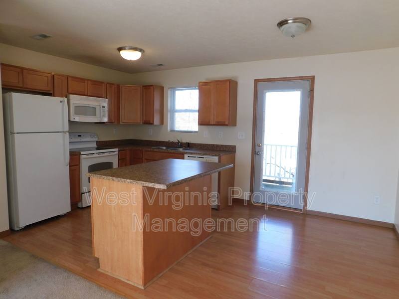 Apartment for rent at 210 Cardinal Way #76, Oak Hill, WV 25901