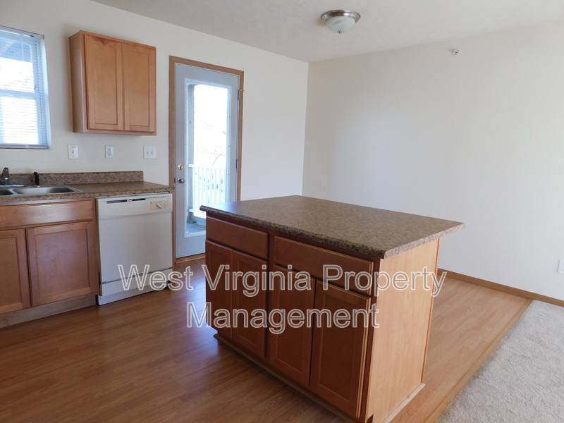 Apartment for rent at 210 Cardinal Way #76, Oak Hill, WV 25901