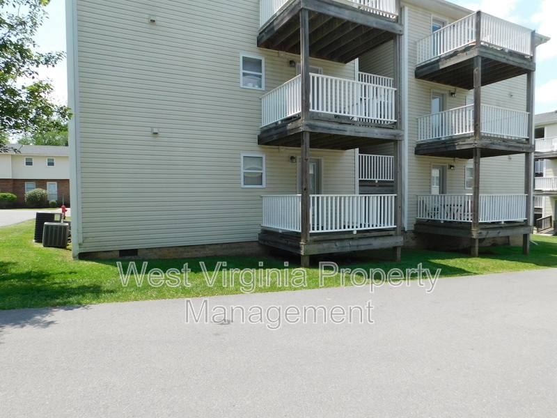 Apartment for rent at 210 Cardinal Way #76, Oak Hill, WV 25901