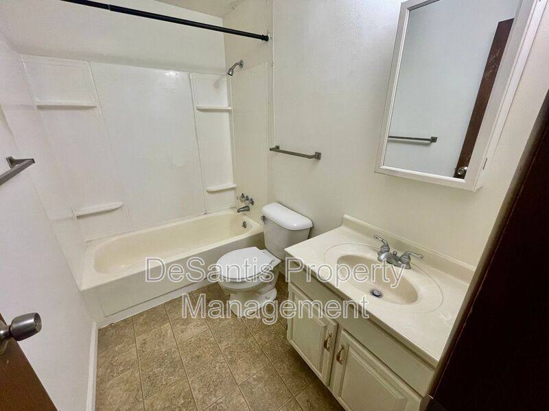 Apartment for rent at 946 Carle St #5, Baden, PA 15005