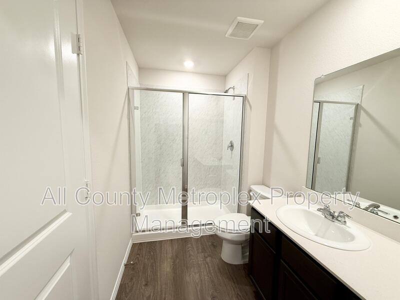 House for rent at 6114 Holly Spring Rd, Princeton, TX 75407