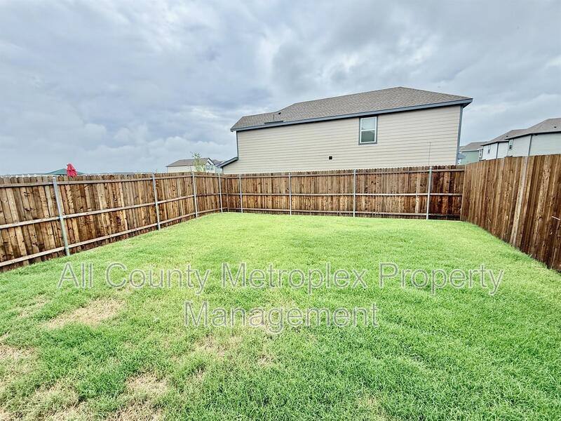 House for rent at 6114 Holly Spring Rd, Princeton, TX 75407