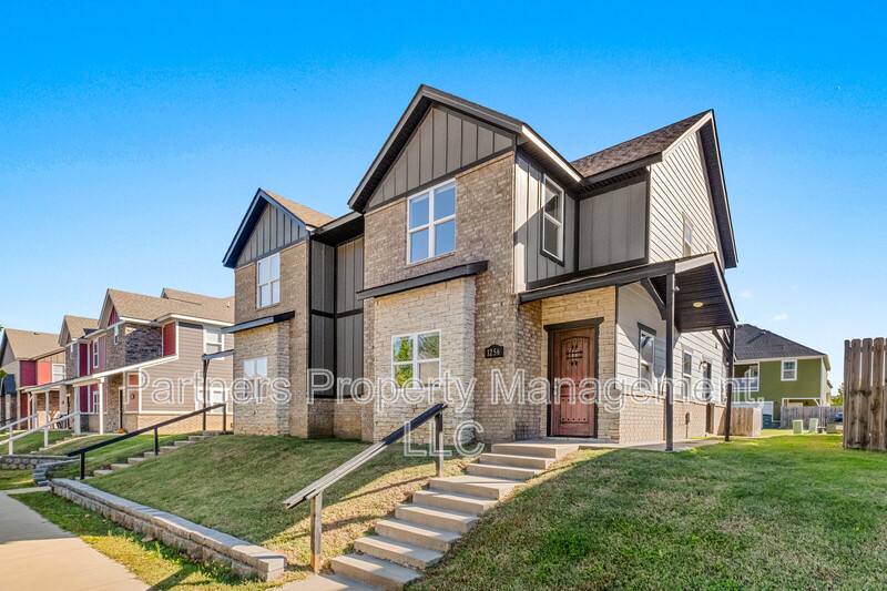 Apartment for rent at 1258 N Sicily Lane, Fayetteville, AR 72704