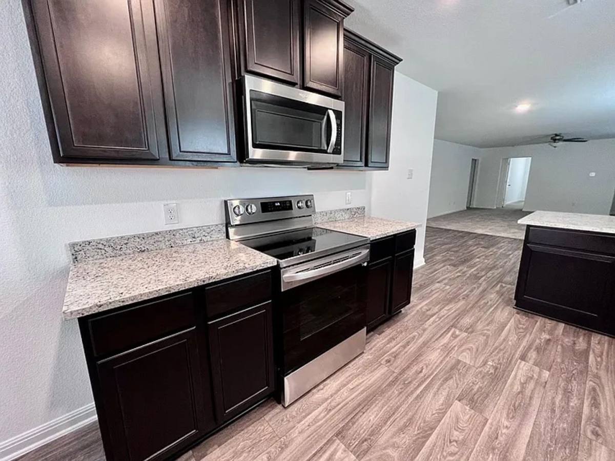 House for rent at 136 Maywood Lane, Jarrell, TX 76537
