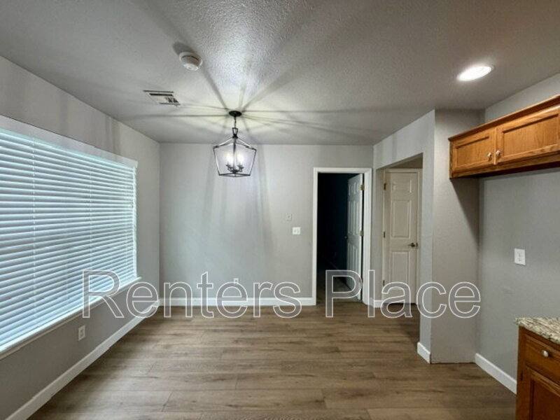 House for rent at 312 W Sycamore St, Coweta, OK 74429