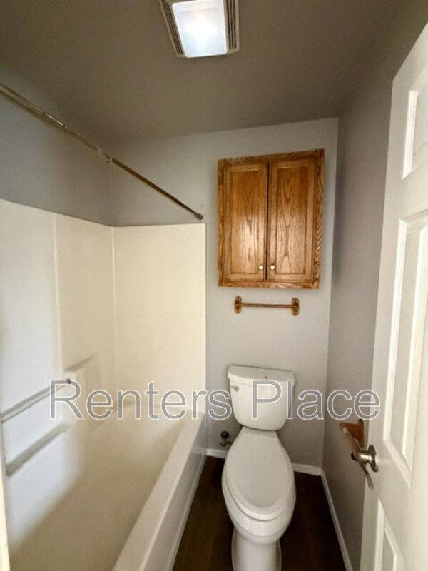 House for rent at 312 W Sycamore St, Coweta, OK 74429