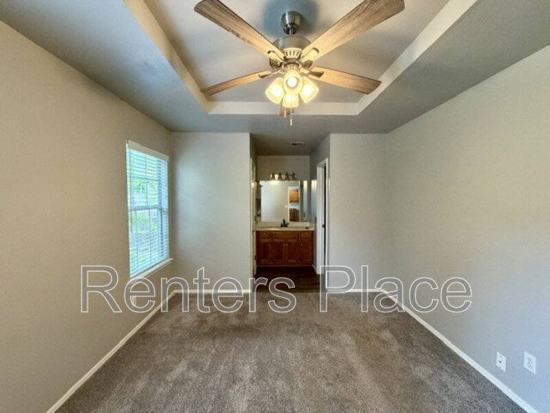 House for rent at 312 W Sycamore St, Coweta, OK 74429
