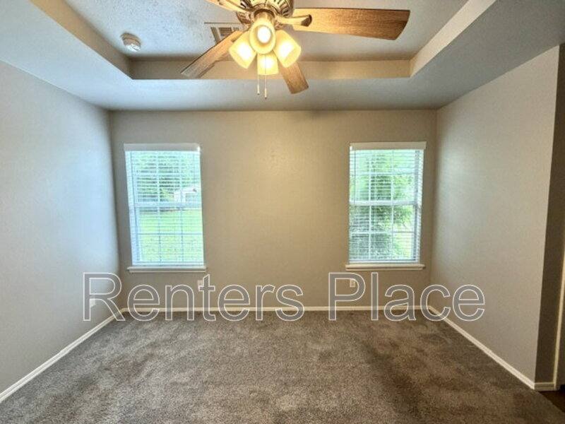 House for rent at 312 W Sycamore St, Coweta, OK 74429