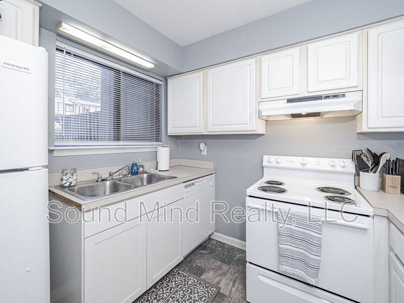 Townhouse for rent at 4249 Lake Ridge Dr #5-B, Raleigh, NC 27604