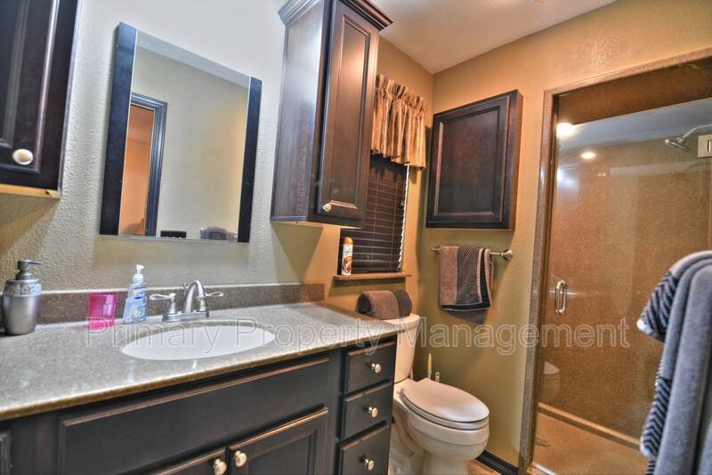 House for rent at 307 Vickie Dr, Yukon, OK 73099
