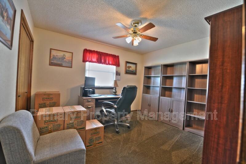 House for rent at 307 Vickie Dr, Yukon, OK 73099