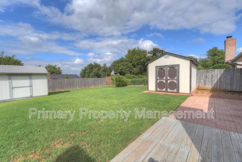 House for rent at 307 Vickie Dr, Yukon, OK 73099