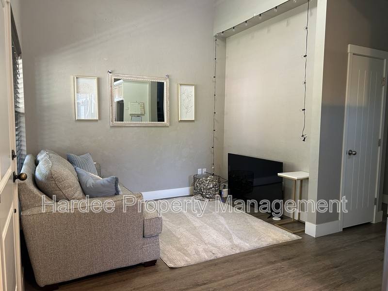 House for rent at 4315 N Adams St, Garden City, ID 83714