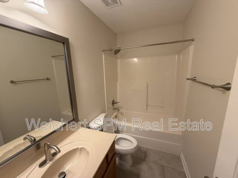 House for rent at 11245 Cashmere Woods Dr, Arlington, TN 38002