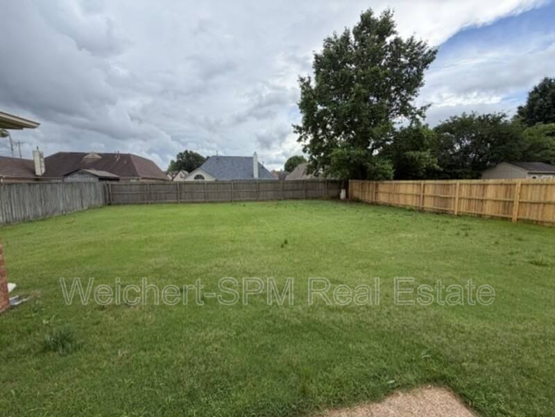 House for rent at 11245 Cashmere Woods Dr, Arlington, TN 38002