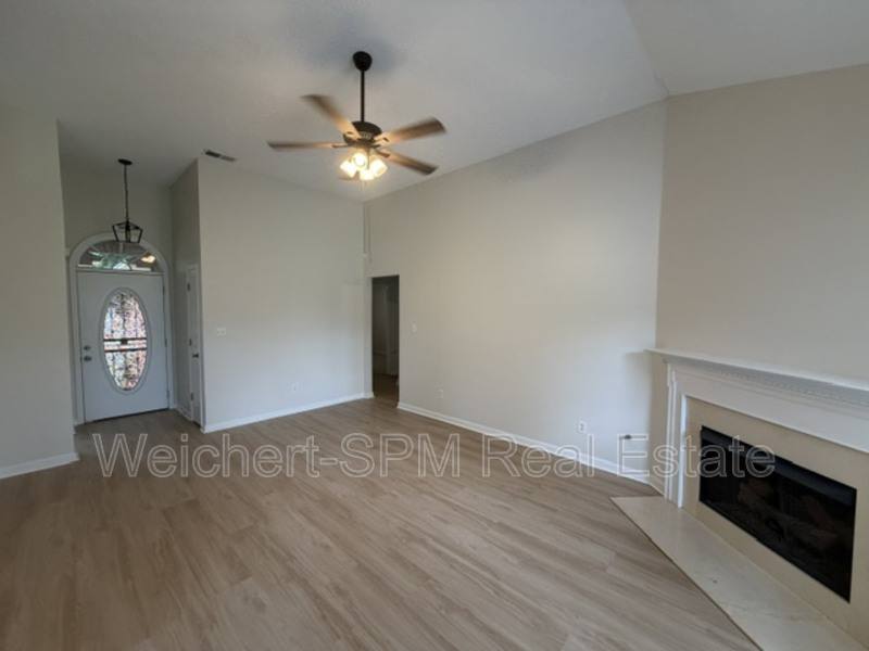 House for rent at 11245 Cashmere Woods Dr, Arlington, TN 38002