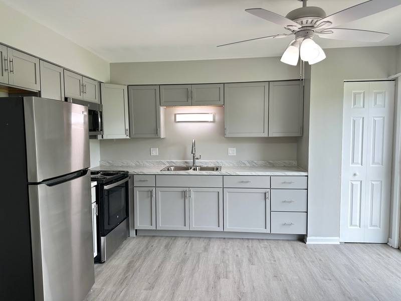 Townhouse for rent at 2030 Kevin Dr, Montgomery, IL 60538