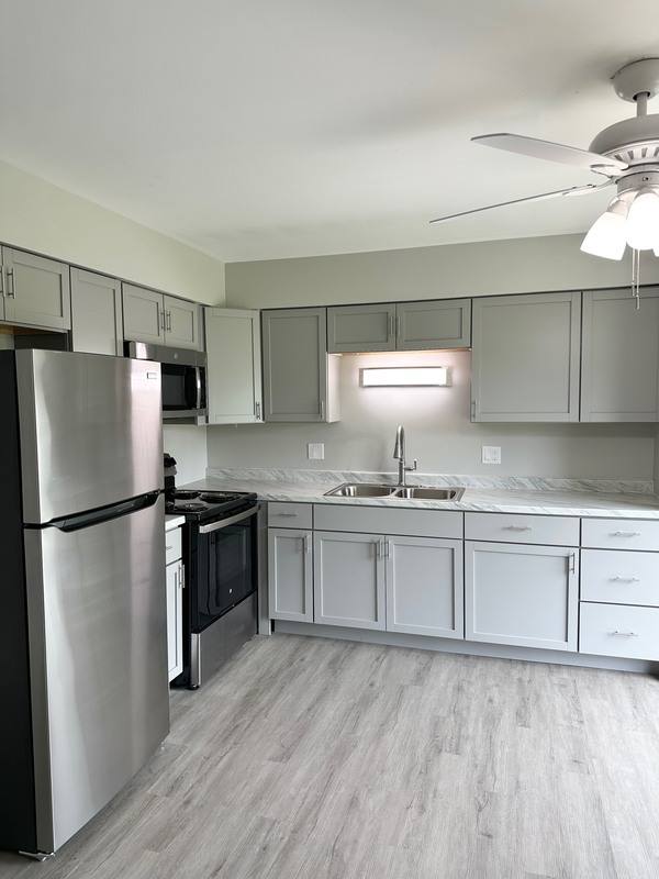 Townhouse for rent at 2030 Kevin Dr, Montgomery, IL 60538