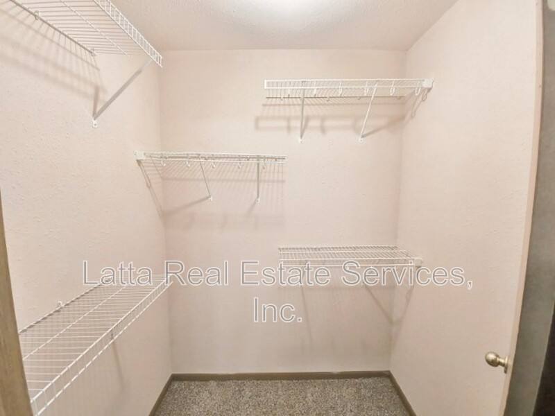 Apartment for rent at 715 W 26th St #B, Higginsville, MO 64037