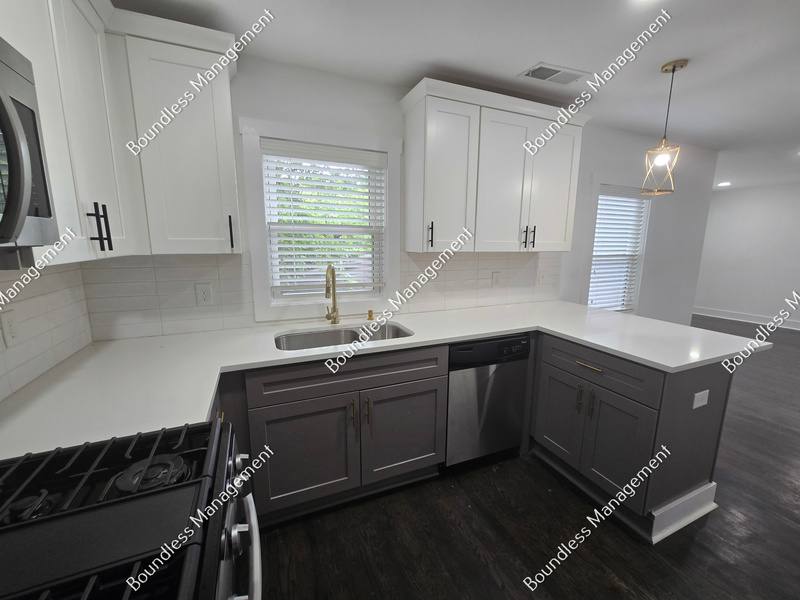 House for rent at 1064 Westmoor Dr NW, Atlanta, GA 30314