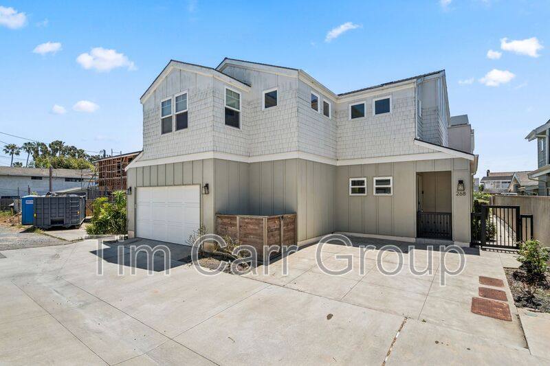 House for rent at 268 Palmer St, Costa Mesa, CA 92627