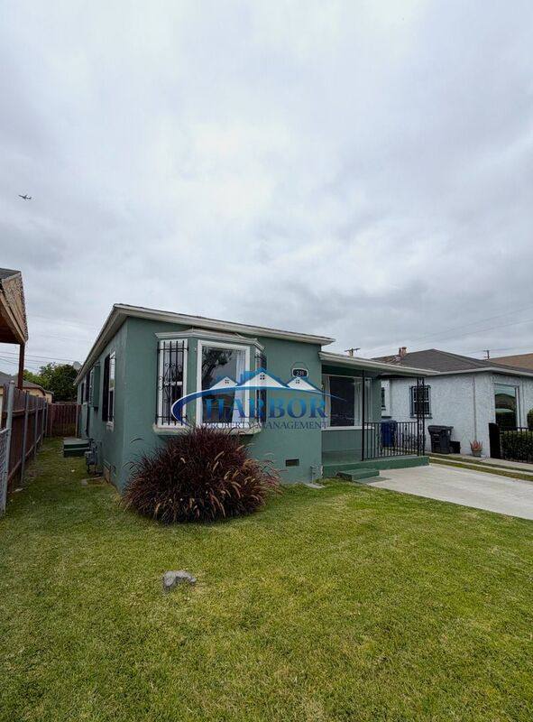 House for rent at 239 E 90th St, Los Angeles, CA 90003