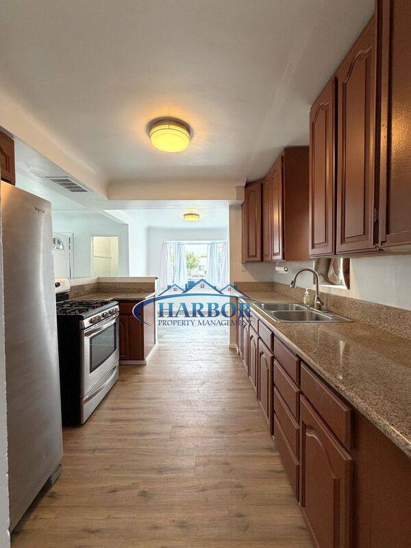 House for rent at 239 E 90th St, Los Angeles, CA 90003