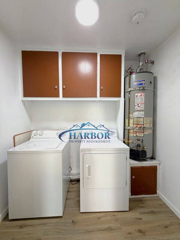 House for rent at 239 E 90th St, Los Angeles, CA 90003