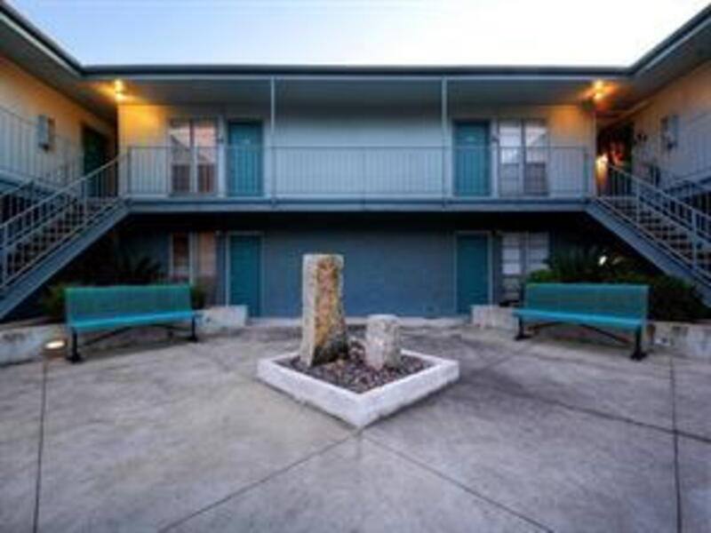 Apartment for rent at 305 W 35th St #113, Austin, TX 78705